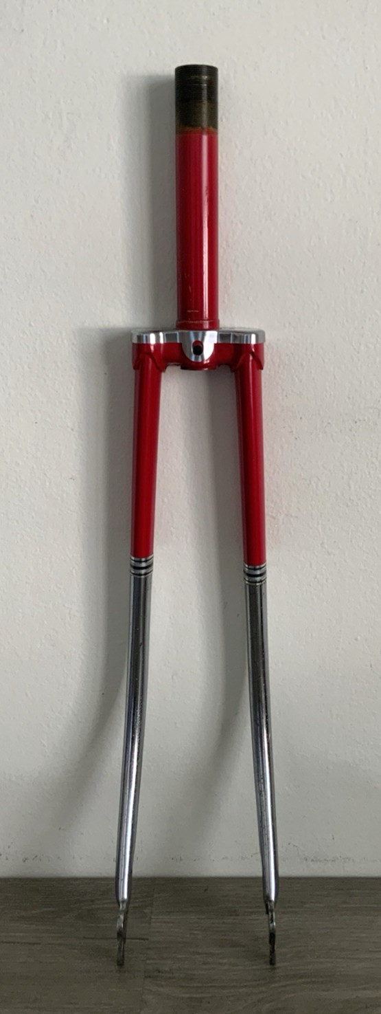 STEEL ONE-INCH THREADED FORK 27 INCH 145 MM STEERER BRITISH THREADED RED