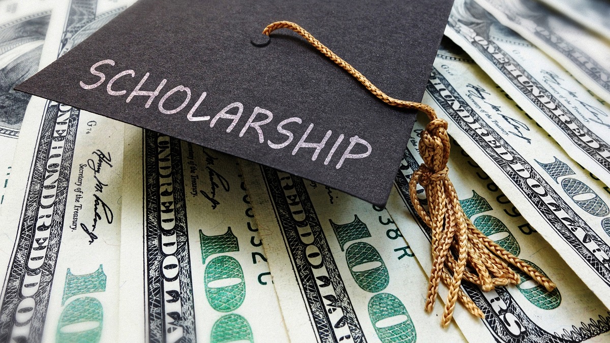 National STEM College Scholarships for High School Students